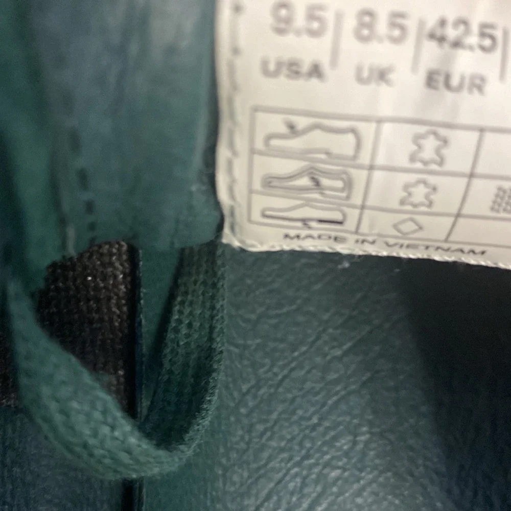 Clae Bradley tonal size 9.5